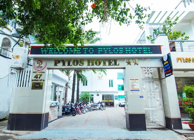 Khách Sạn Pylos