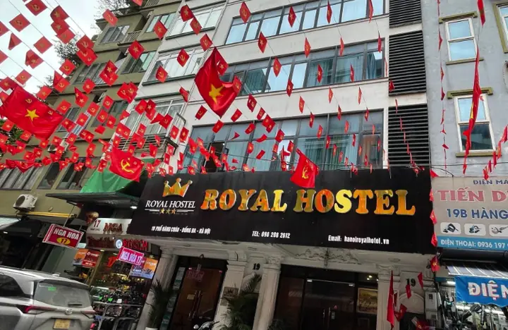 Khách Sạn Royal Hàng Cháo Hà Nội – Trải Nghiệm Đẳng Cấp Và Hương Vị Truyền Thống