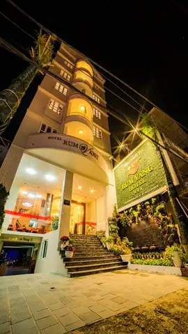 Khách Sạn Rum Vàng Đà Lạt – Điểm Dừng Chân Lý Tưởng Cho Những Ai Yêu Thiên Nhiên Và Sang Trọng Khách Sạn Rum Vàng Đà Lạt – Điểm Dừng Chân Lý Tưởng Cho Những Ai Yêu Thiên Nhiên Và Sang Trọng