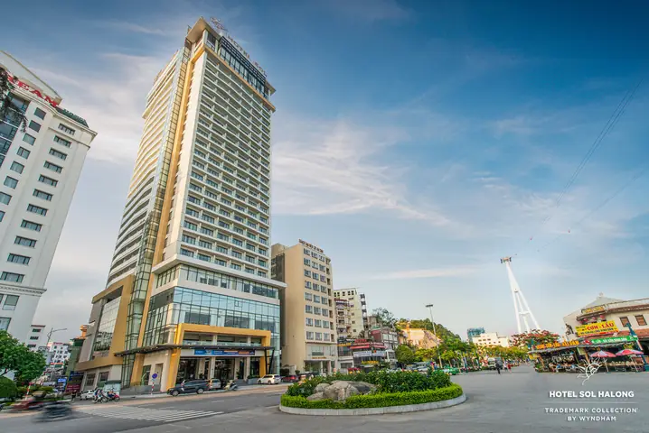 Khám Phá Khách Sạn Soleil Hạ Long – Nơi Giao Thoa Giữa Sang Trọng Và Thiên Nhiên