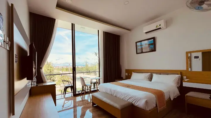 Khách Sạn Spotlight: Đánh Giá Toàn Diện Dịch Vụ, Tiện Nghi Và Trải Nghiệm Khách Hàng