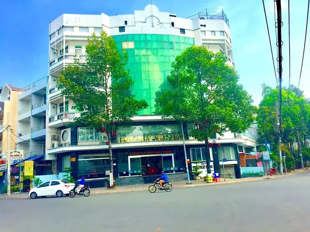 Khách Sạn Thập Nhất Phong – Đỉnh Cao Sang Trọng Và Dịch Vụ Đẳng Cấp Tại Thành Phố Hồ Chí Minh Khách Sạn Thập Nhất Phong – Đỉnh Cao Sang Trọng Và Dịch Vụ Đẳng Cấp Tại Thành Phố Hồ Chí Minh