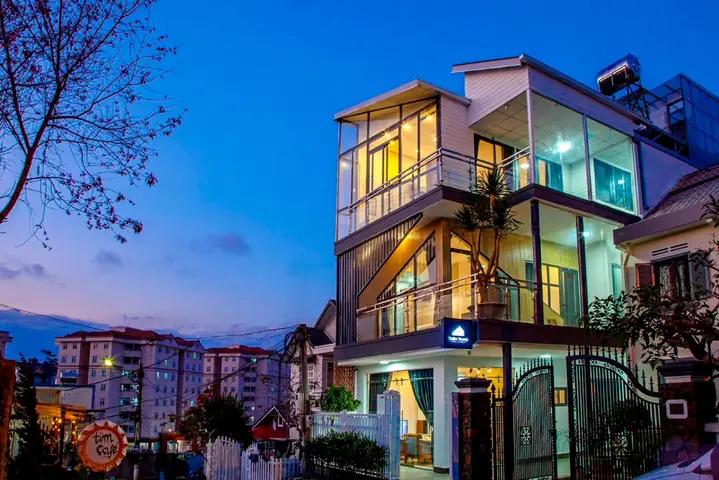 Khách Sạn Thiên Trang Đà Lạt – Điểm Dừng Chân Lý Tưởng Cho Những Ai Yêu Thiên Nhiên Và Sự Thanh Bình