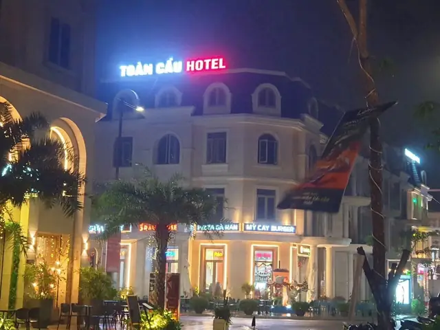 Khách Sạn Toàn Cầu: Xu Hướng, Thách Thức Và Cơ Hội Trong Kỷ Nguyên Kỹ Thuật Số