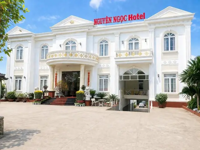 Khách Sạn Tt