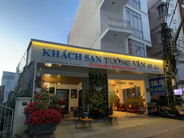 Khách Sạn Tường Vân: Trải Nghiệm Sang Trọng Và Đẳng Cấp Tại Trung Tâm Thành Phố
