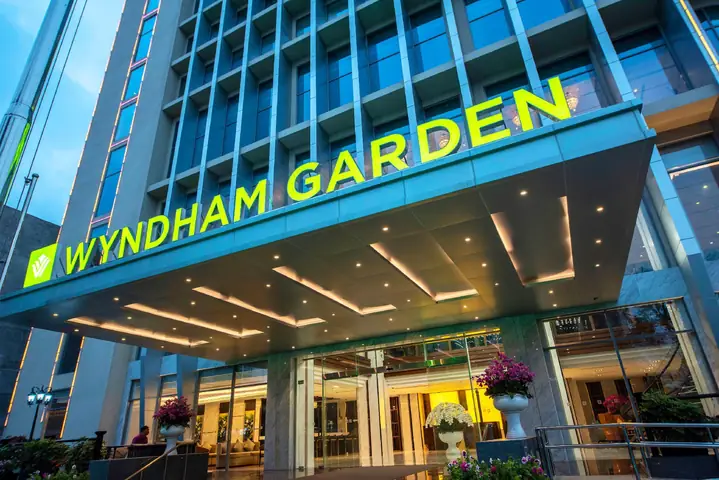 Khách Sạn Wyndham Hà Nội: Nơi Hội Nhập Đẳng Cấp Và Tiện Nghi