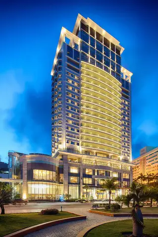 Khách Sạn Wyndham Legend Hạ Long: Hành Trình Khám Phá Vẻ Đẹp Bãi Biển Và Văn Hóa