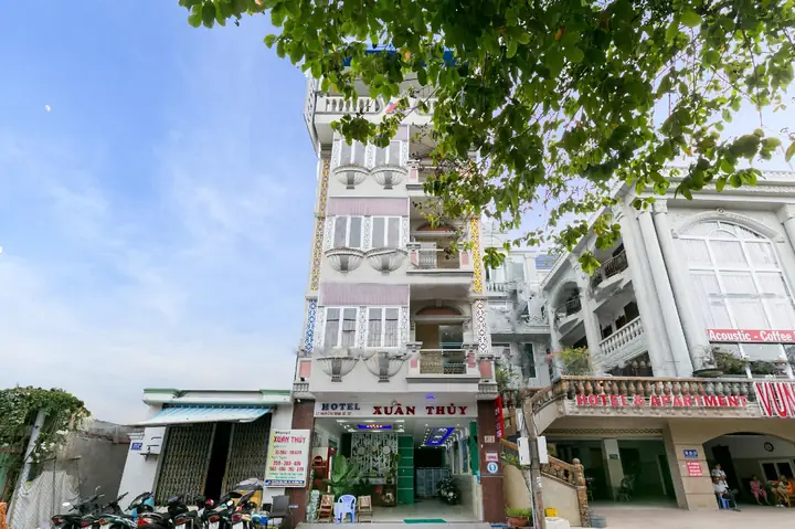 Khách Sạn Xuân Thủy – Nơi Hòa Quyện Nét Truyền Thống Và Hiện Đại Khách Sạn Xuân Thủy – Nơi Hòa Quyện Nét Truyền Thống Và Hiện Đại