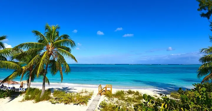 Bãi Biển Đẹp Trên Thế Giới
