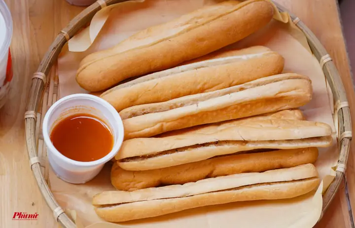 Bánh Mì Cay Hải Phòng Ở Sài Gòn Bánh Mì Cay Hải Phòng Ở Sài Gòn