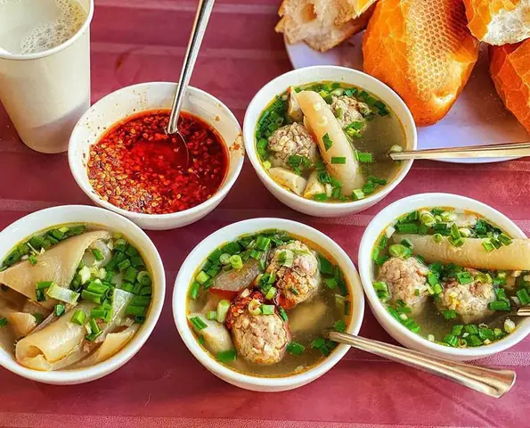 Bánh Mì Xíu Mại Nổi Tiếng Ở Đà Lạt Bánh Mì Xíu Mại Nổi Tiếng Ở Đà Lạt