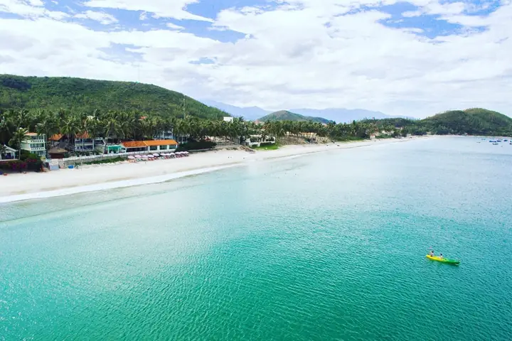 Biển Dốc Lết Cách Nha Trang Bao Xa