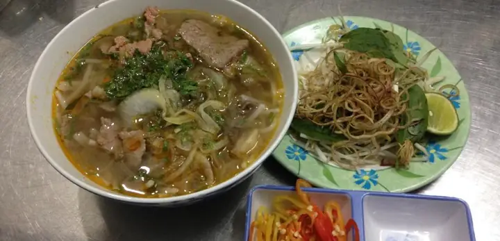 Bún Bò Hoa Lâm Nguyễn Gia Trí Bún Bò Hoa Lâm Nguyễn Gia Trí