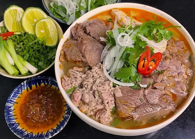 Bún Bò Huế Ở Sài Gòn
