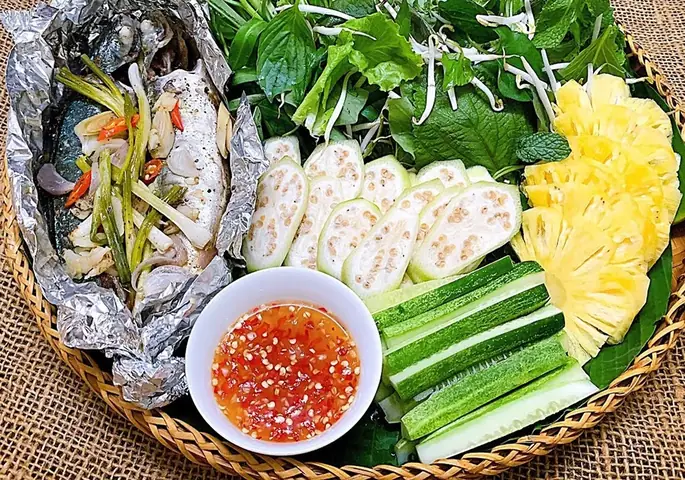 Cá Nục Hấp Cuốn Bánh Tráng Cá Nục Hấp Cuốn Bánh Tráng