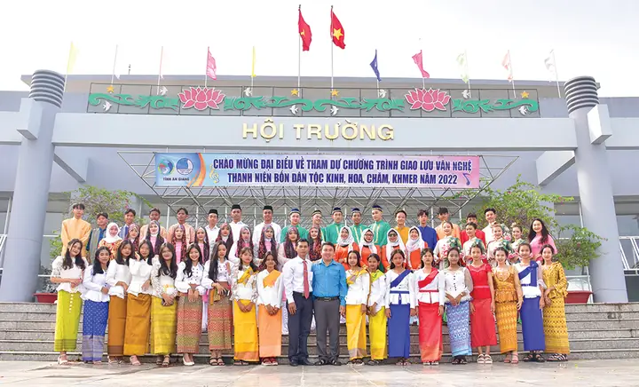 Các Dân Tộc Ở An Giang Các Dân Tộc Ở An Giang