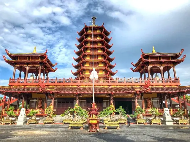 Các Ngôi Chùa Ở Sài Gòn Các Ngôi Chùa Ở Sài Gòn