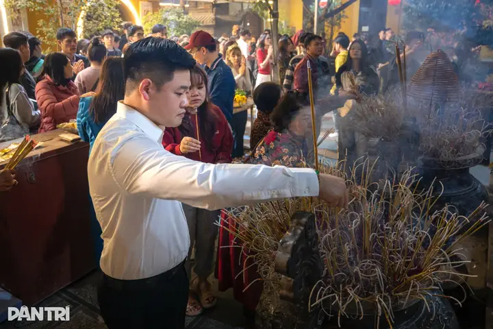 Cách Đi Lễ Chùa Quán Sứ