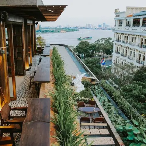 Cafe Cô Ba Sài Gòn Rooftop Cafe Cô Ba Sài Gòn Rooftop