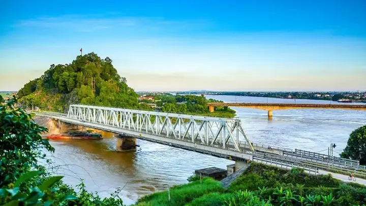 Cầu Hàm Rồng Bắc Qua Sông Nào