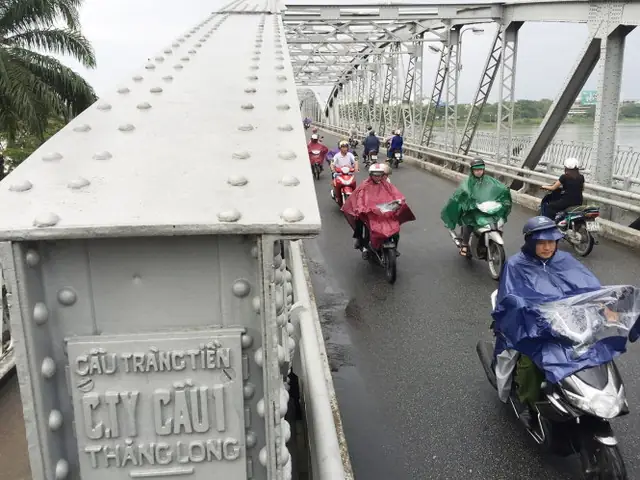 Cầu Tràng Tiền Hay Cầu Trường Tiền Cầu Tràng Tiền Hay Cầu Trường Tiền
