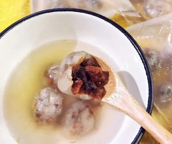 Chè Bột Lọc Heo Quay Ở Huế Chè Bột Lọc Heo Quay Ở Huế