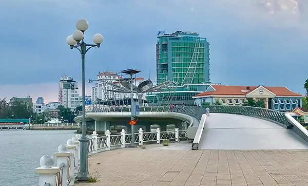 Chỉ Đường Đi Bến Ninh Kiều