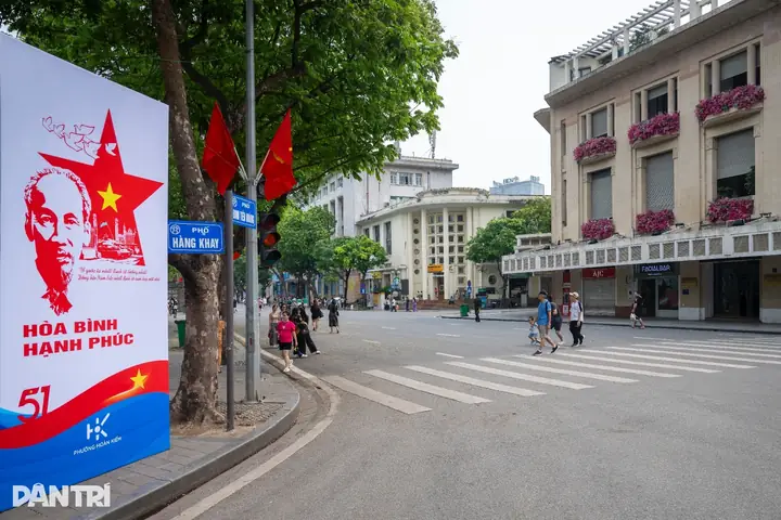 Chỉ Đường Ra Phố Đi Bộ Hồ Gươm Chỉ Đường Ra Phố Đi Bộ Hồ Gươm