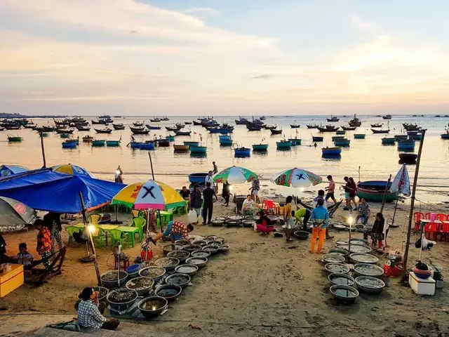 Chợ Hải Sản Làng Chài Mũi Né Chợ Hải Sản Làng Chài Mũi Né