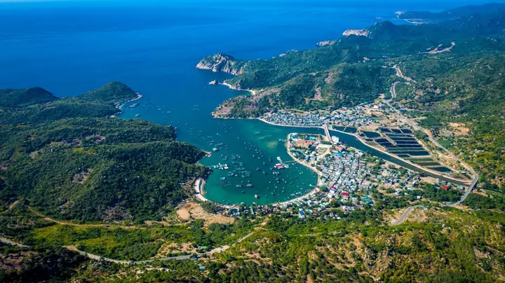 Chơi Gì Ở Vịnh Vĩnh Hy