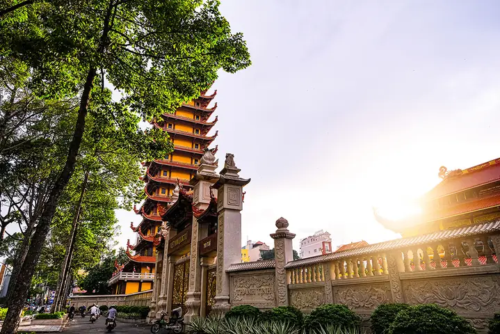 Chùa Cảnh Đẹp Ở Sài Gòn Chùa Cảnh Đẹp Ở Sài Gòn