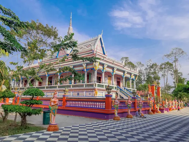 Chùa Chén Kiểu Ở Sóc Trăng