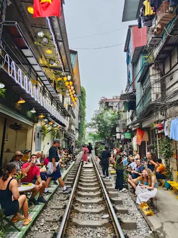 Chụp Ảnh Đường Tàu Hà Nội Chụp Ảnh Đường Tàu Hà Nội