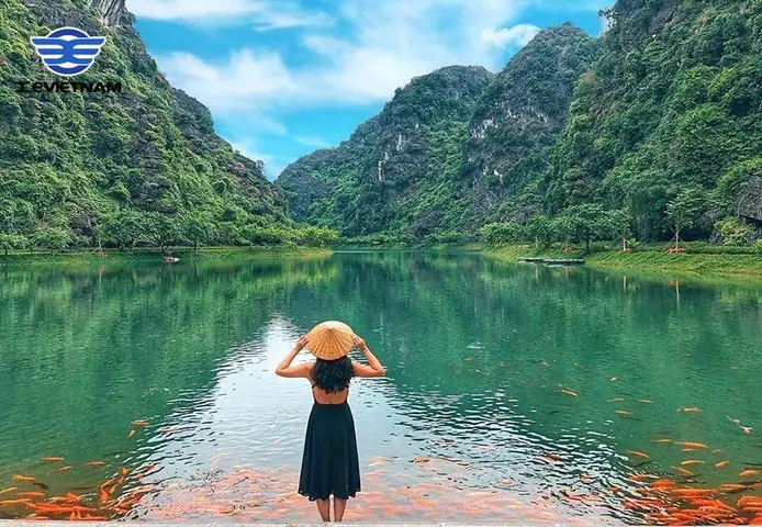 Chụp Ảnh Ở Tuyệt Tình Cốc Ninh Bình