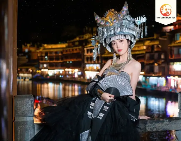 Chụp Ảnh Phượng Hoàng Cổ Trấn Chụp Ảnh Phượng Hoàng Cổ Trấn