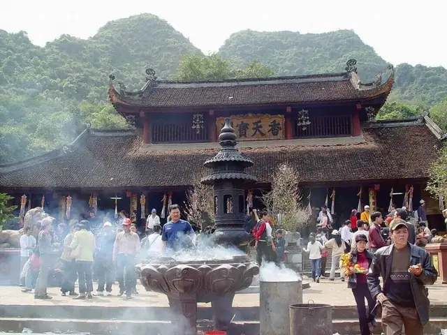 Có Nên Đi Chùa Cầu Con