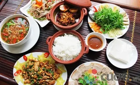 Cơm Niêu Nhà Đỏ Nha Trang