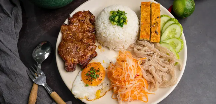 Cơm Tấm Cách Mạng Tháng 8 Cơm Tấm Cách Mạng Tháng 8