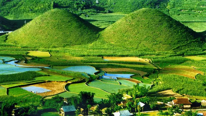 Cổng Trời Quản Bạ Núi Đôi Cô Tiên Cổng Trời Quản Bạ Núi Đôi Cô Tiên