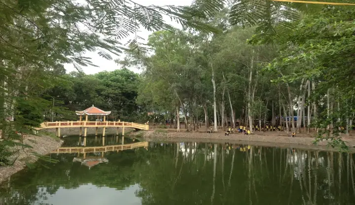 Công Viên Thỏ Trắng Có Ma