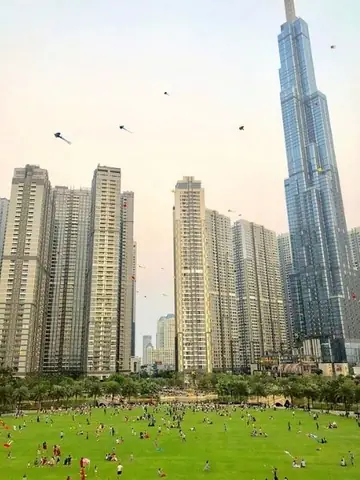 Công Viên Toà Nhà 81 Tầng