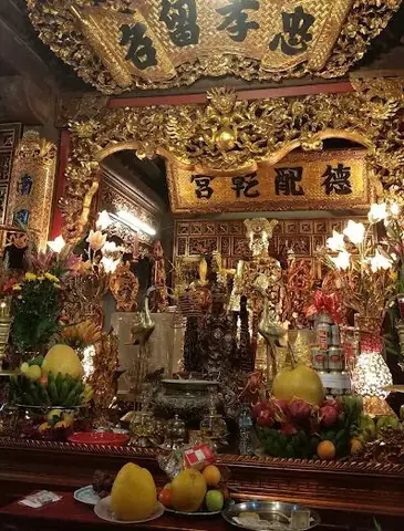 Đền Đức Thánh Cả Thờ Ai Đền Đức Thánh Cả Thờ Ai