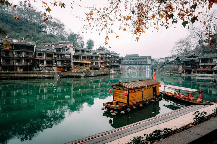 Du Lich Phuong Hoang Co Chan Du Lich Phuong Hoang Co Chan