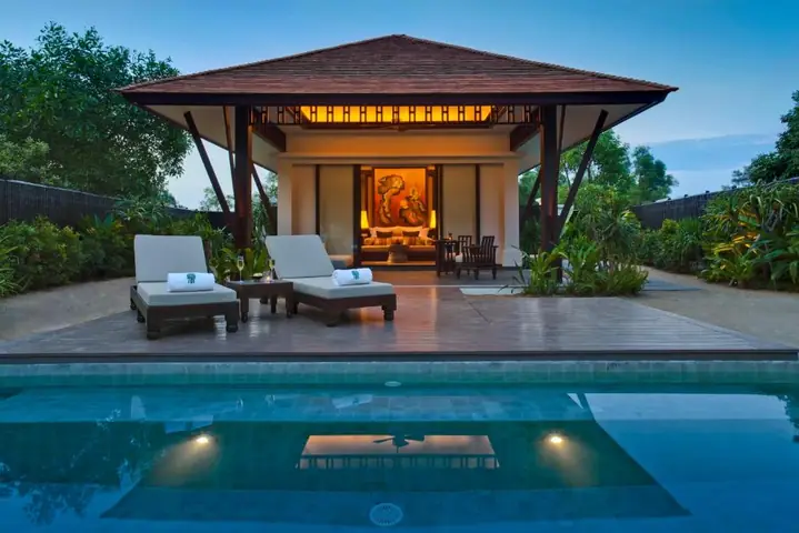 Giá Phòng Banyan Tree Lăng Cô
