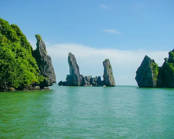 Giá Vé Tham Quan Hòn Phụ Tử
