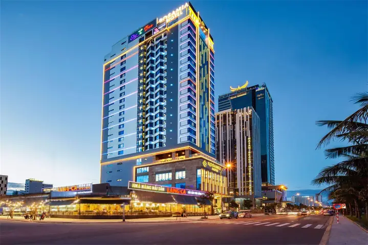 Giới Thiệu Khách Sạn 5 Sao Giới Thiệu Khách Sạn 5 Sao