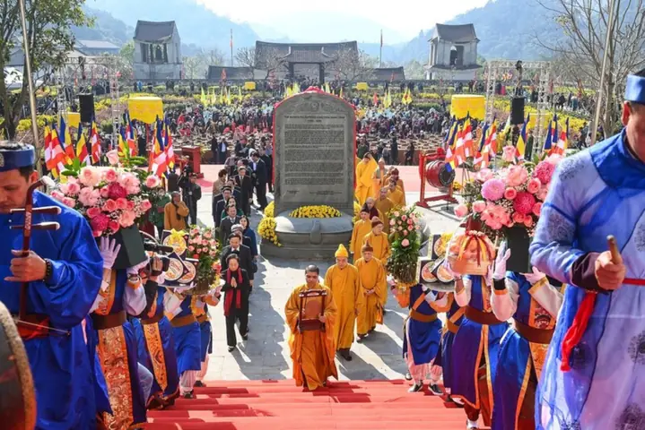Giới Thiệu Về Lễ Hội Yên Tử