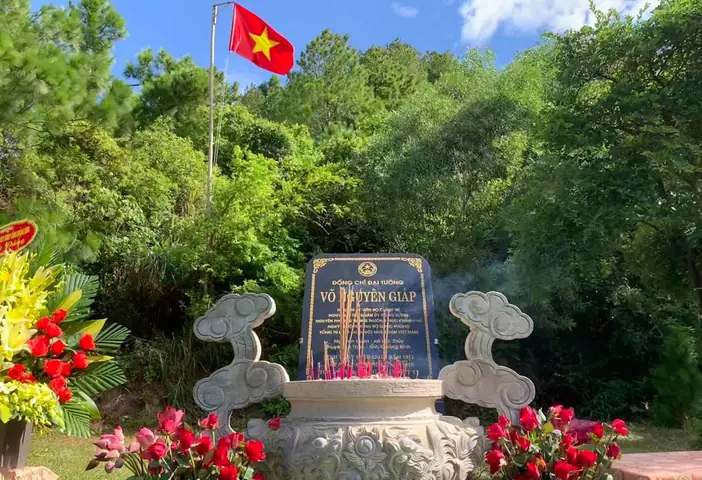 Hình Ảnh Mộ Đại Tướng Võ Nguyên Giáp Hình Ảnh Mộ Đại Tướng Võ Nguyên Giáp