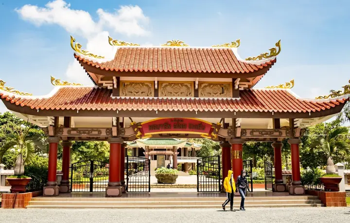 Hình Ảnh Mộ Nguyễn Đình Chiểu